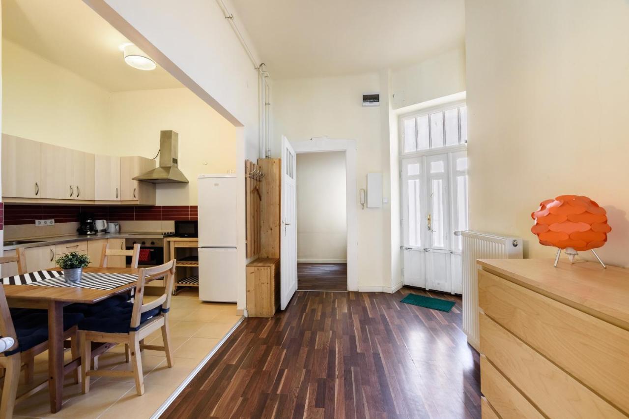 Arpa Flat Sunny Lägenhet Budapest Exteriör bild