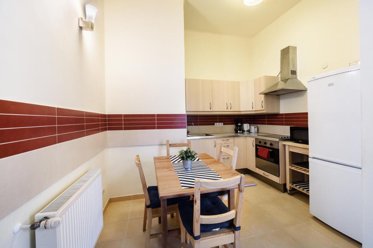 Arpa Flat Sunny Lägenhet Budapest Exteriör bild